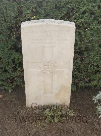 Le Mans West Cemetery - Weake, E A