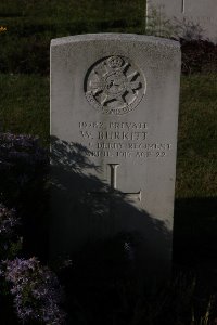 Bois Grenier Communal Cemetery - Burkitt, William