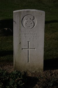 Bois Grenier Communal Cemetery - Connolly, J
