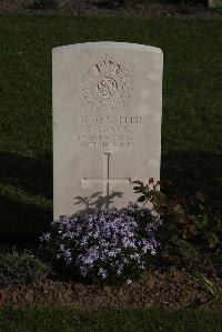 Coxyde Military Cemetery - Adams, S
