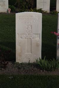 Coxyde Military Cemetery - Ainsworth, Harry