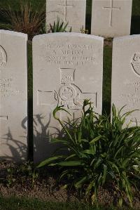 Coxyde Military Cemetery - Airton, Angus