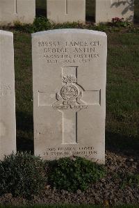 Coxyde Military Cemetery - Astin, George
