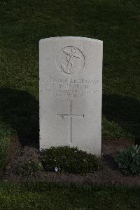 Coxyde Military Cemetery - Broomhead, James