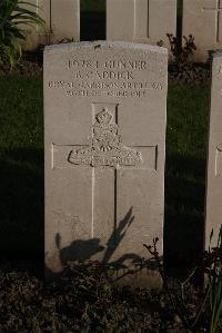 Coxyde Military Cemetery - Caddick, B