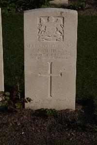 Coxyde Military Cemetery - Nicholas, Francis Mark