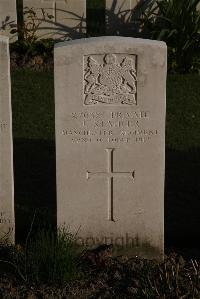 Coxyde Military Cemetery - Stahler, J