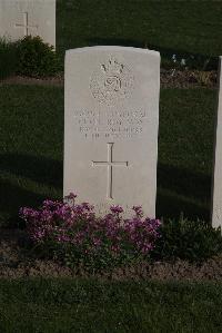 Coxyde Military Cemetery - Way, Cecil Roy