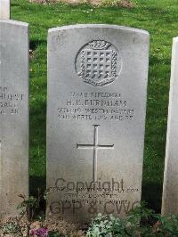 Agny Military Cemetery - Burnham, Harry Edward