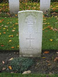 Brewery Orchard Cemetery&#44; Bois-Grenier - Wall, Patrick Augustine