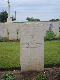 Peronne Road Cemetery Maricourt - Bates, W T