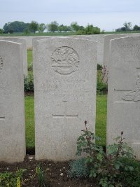 Peronne Road Cemetery Maricourt - Battrick, D