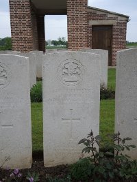 Peronne Road Cemetery Maricourt - Bellis, E