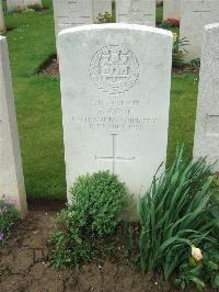 Peronne Road Cemetery Maricourt - Cook, F