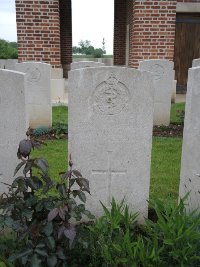 Peronne Road Cemetery Maricourt - Coras, W B