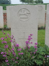 Peronne Road Cemetery Maricourt - Dee, R