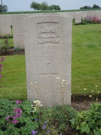 Peronne Road Cemetery Maricourt - Ellis, S