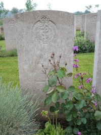 Peronne Road Cemetery Maricourt - Flintoft, L