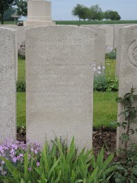Peronne Road Cemetery Maricourt - Fountain, W