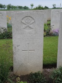 Peronne Road Cemetery Maricourt - Gee, R