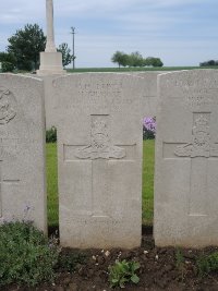 Peronne Road Cemetery Maricourt - Gilmore, H