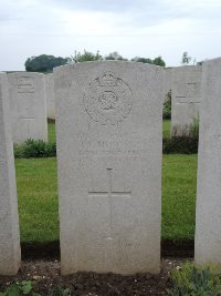Peronne Road Cemetery Maricourt - Howard, James Leslie