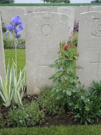 Peronne Road Cemetery Maricourt - Lane, W