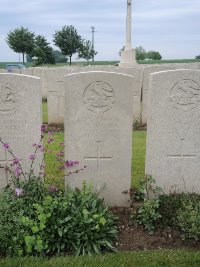 Peronne Road Cemetery Maricourt - Lindner, C P
