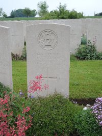 Peronne Road Cemetery Maricourt - Livermore, F O