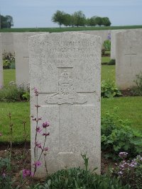 Peronne Road Cemetery Maricourt - Longbottom, S