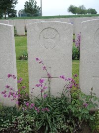 Peronne Road Cemetery Maricourt - Malcolm, A E