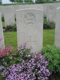 Peronne Road Cemetery Maricourt - March, A P V G