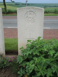 Peronne Road Cemetery Maricourt - Mayhew, John