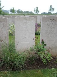 Peronne Road Cemetery Maricourt - Mills, W H