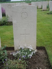 Peronne Road Cemetery Maricourt - Minter, Arthur Leonard