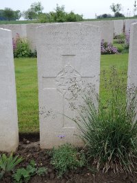 Peronne Road Cemetery Maricourt - Norman, Richard