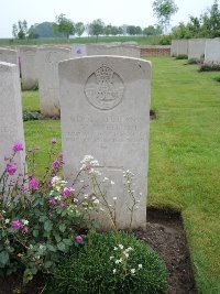 Peronne Road Cemetery Maricourt - Parker, John William