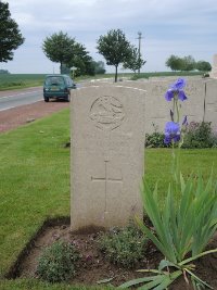 Peronne Road Cemetery Maricourt - Pearson, K