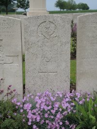 Peronne Road Cemetery Maricourt - Riggans, H