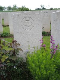 Peronne Road Cemetery Maricourt - Roberts, T