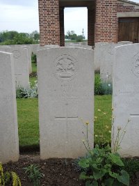 Peronne Road Cemetery Maricourt - Tabern, T