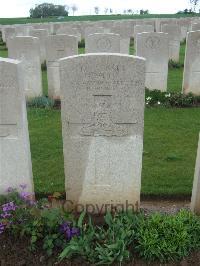 Peronne Road Cemetery Maricourt - White, H