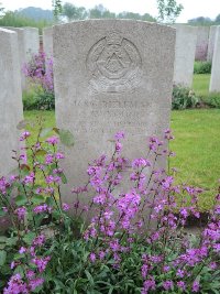 Peronne Road Cemetery Maricourt - Young, S W
