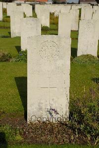 Pond Farm Cemetery - Averill, J M