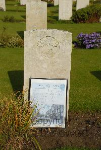 Pond Farm Cemetery - Baily, D J