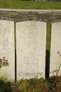 Pond Farm Cemetery - Brandon, B L