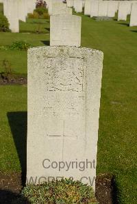 Pond Farm Cemetery - Crosby, R