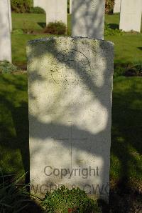 Pond Farm Cemetery - Curry, H