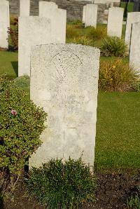 Pond Farm Cemetery - Hill, W