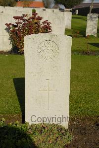 Pond Farm Cemetery - Howe, J